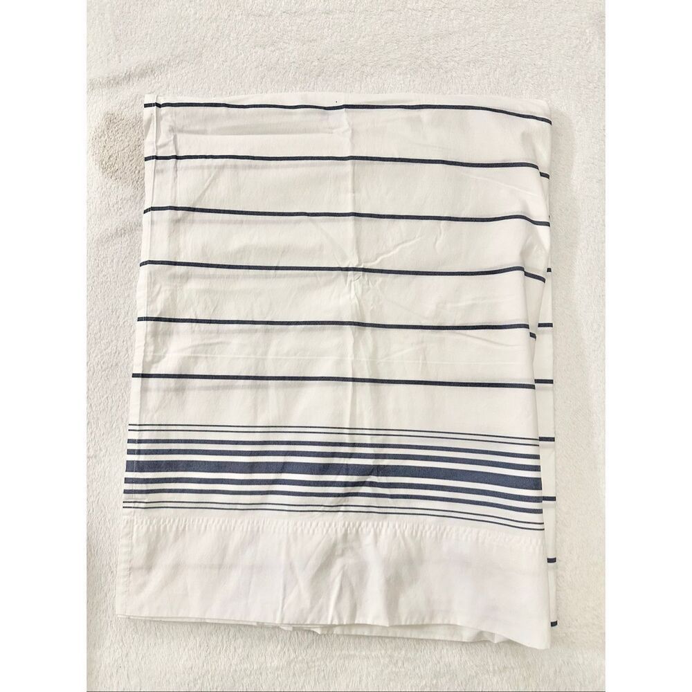 Tommy Hilfiger blue and white stripe bedsheet - full bed size